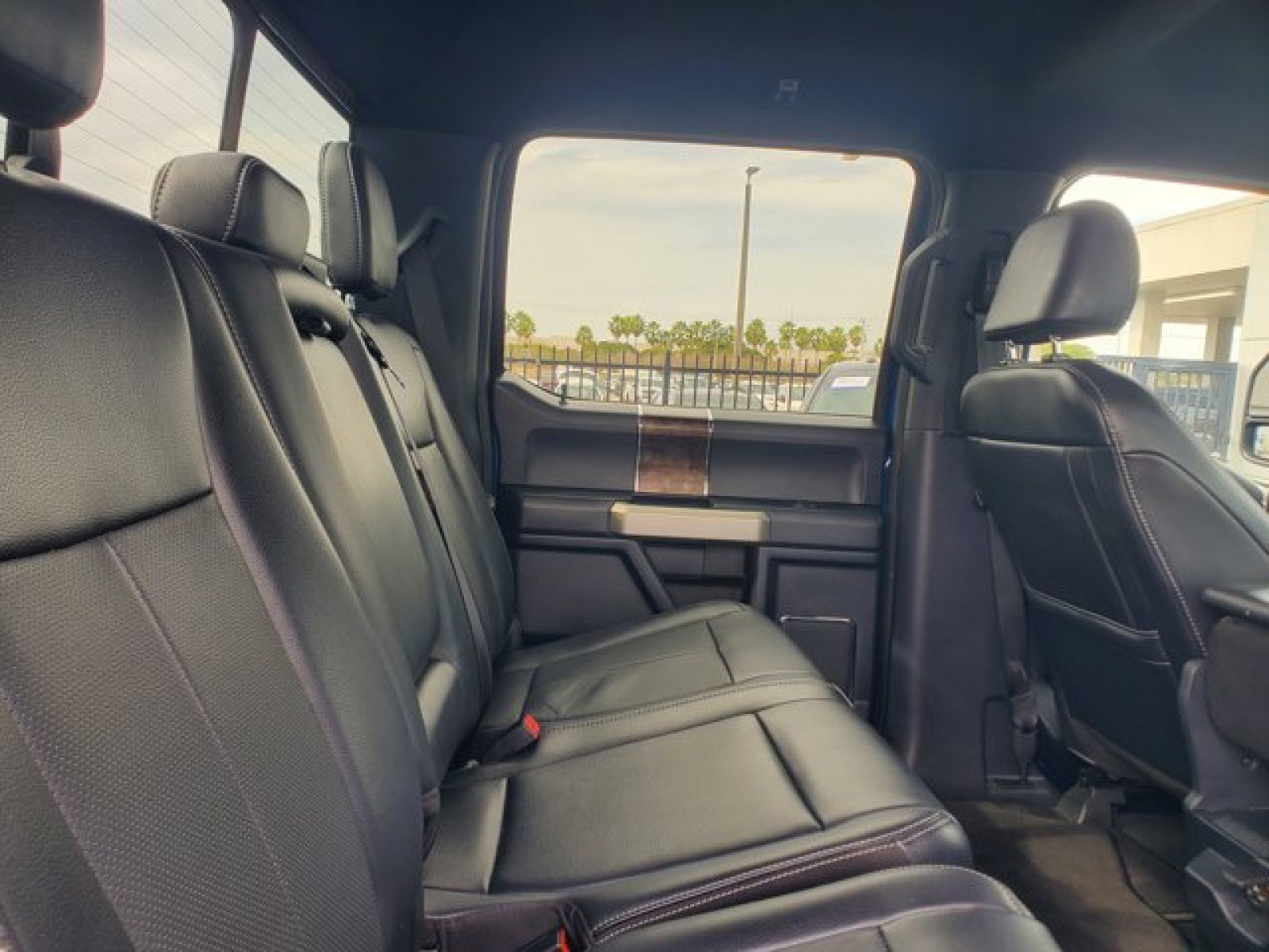 Certified 2022 Ford F250 Lariat w/ Tremor Off-Road Package image 32