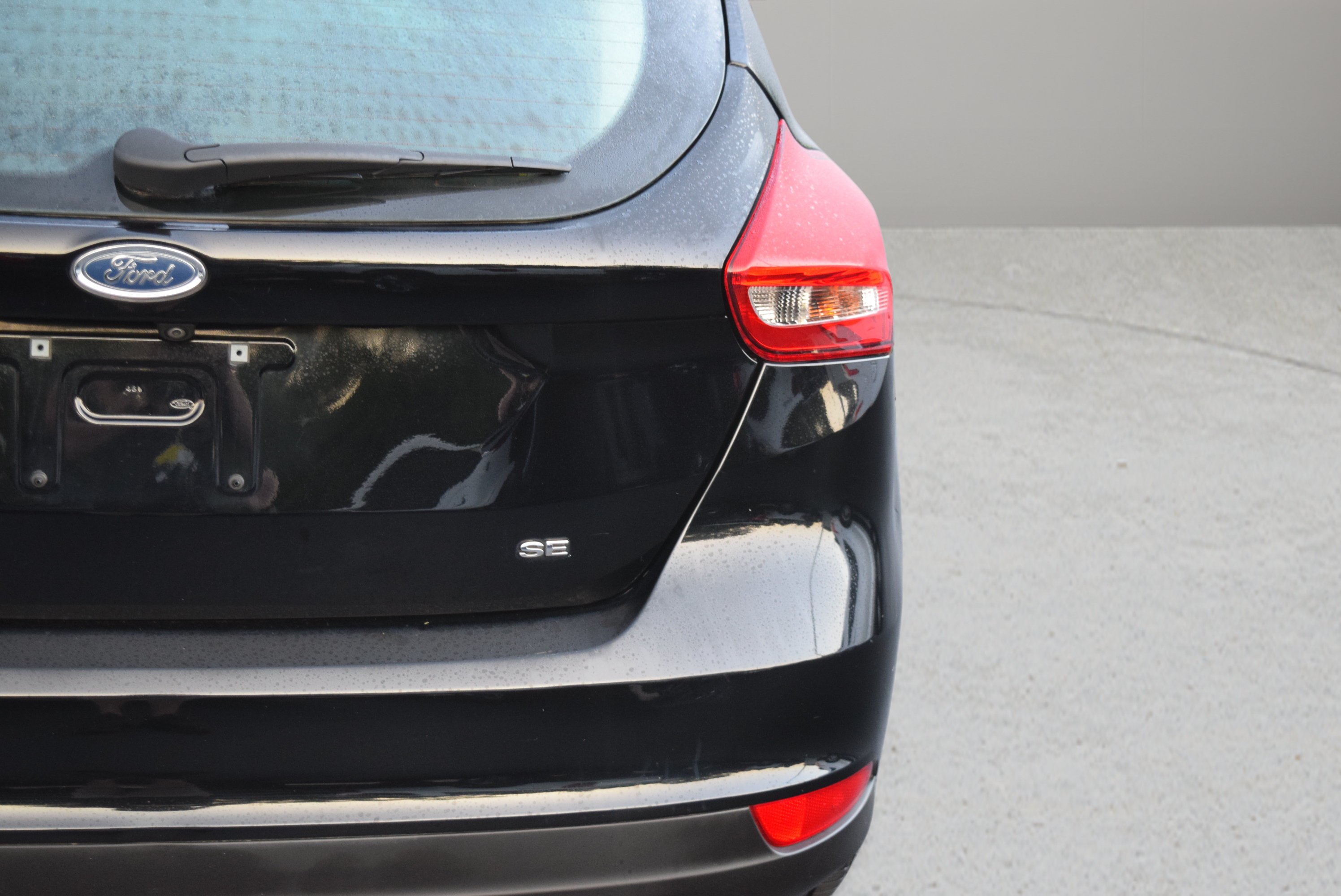 Certified 2018 Ford Focus SE FWD image 6