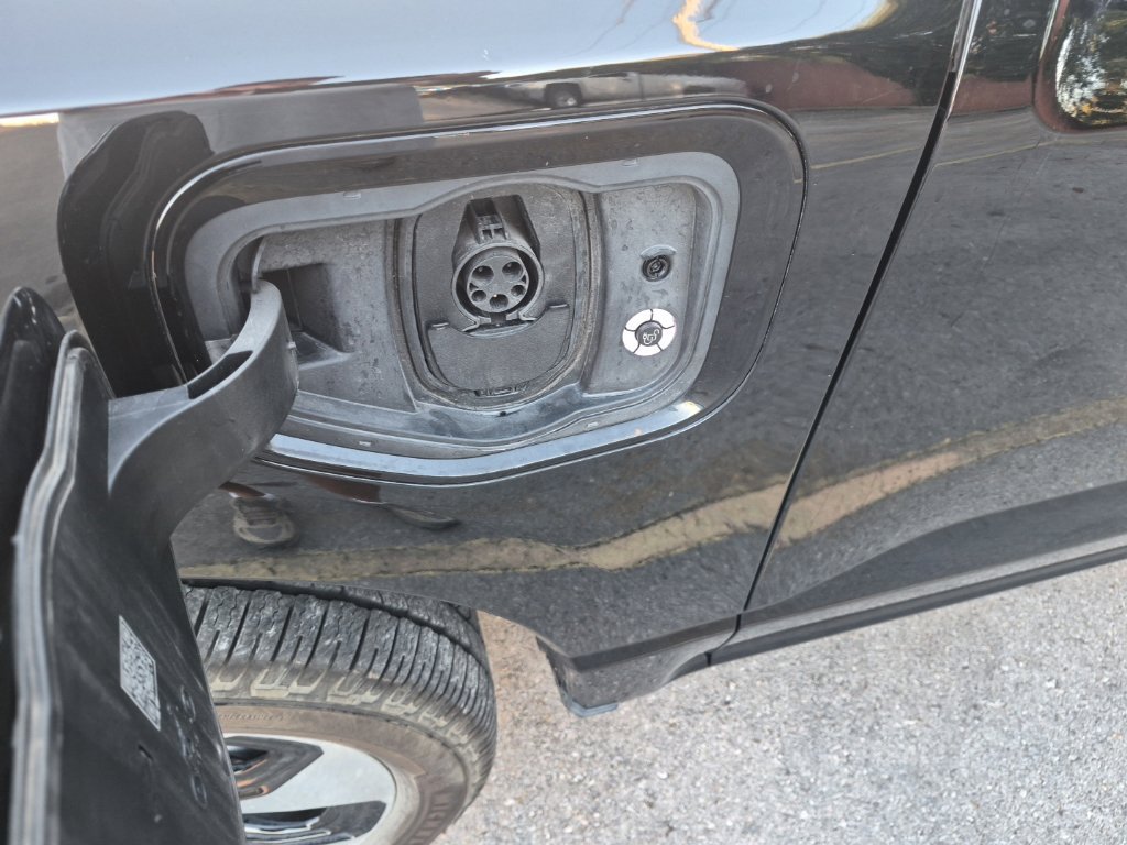 Certified 2023 Ford F150 Lightning Platinum AWD/4WD image 7