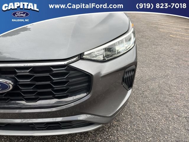 Certified 2024 Ford Escape ST-Line w/ Tech Pack #1 image 11