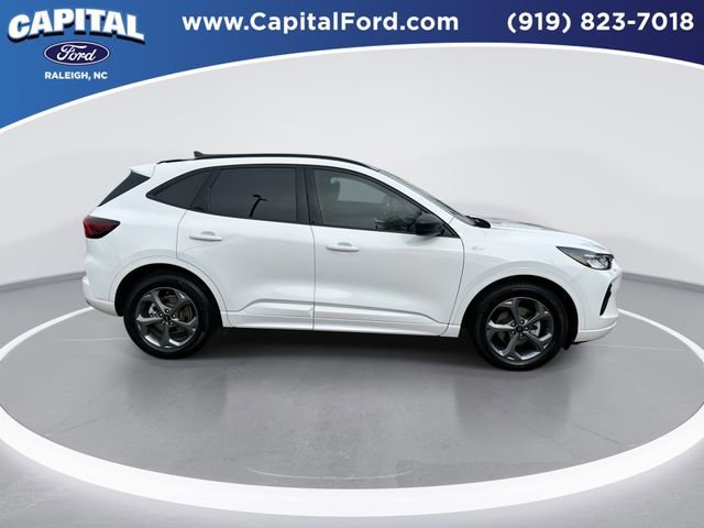 Certified 2023 Ford Escape ST-Line w/ Tech Pack #1 image 7