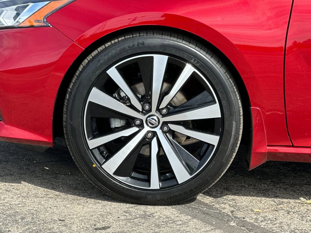 Used 2020 Nissan Altima 2.5 SR w/ Premium Package FWD image 23