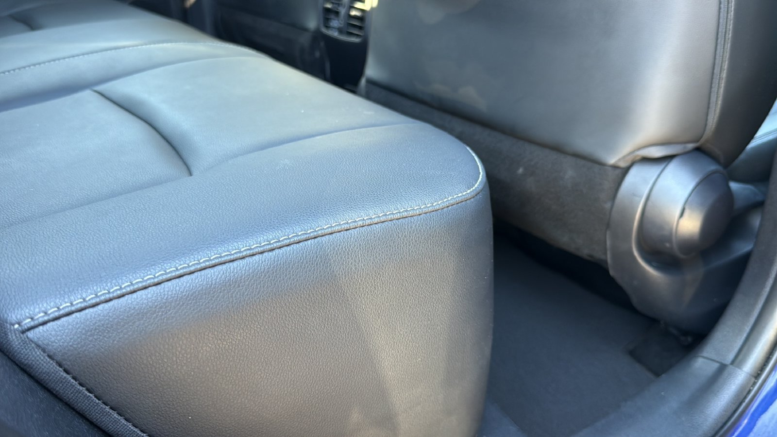 Used 2022 Toyota Corolla Cross XLE w/ Convenience Package FWD image 26