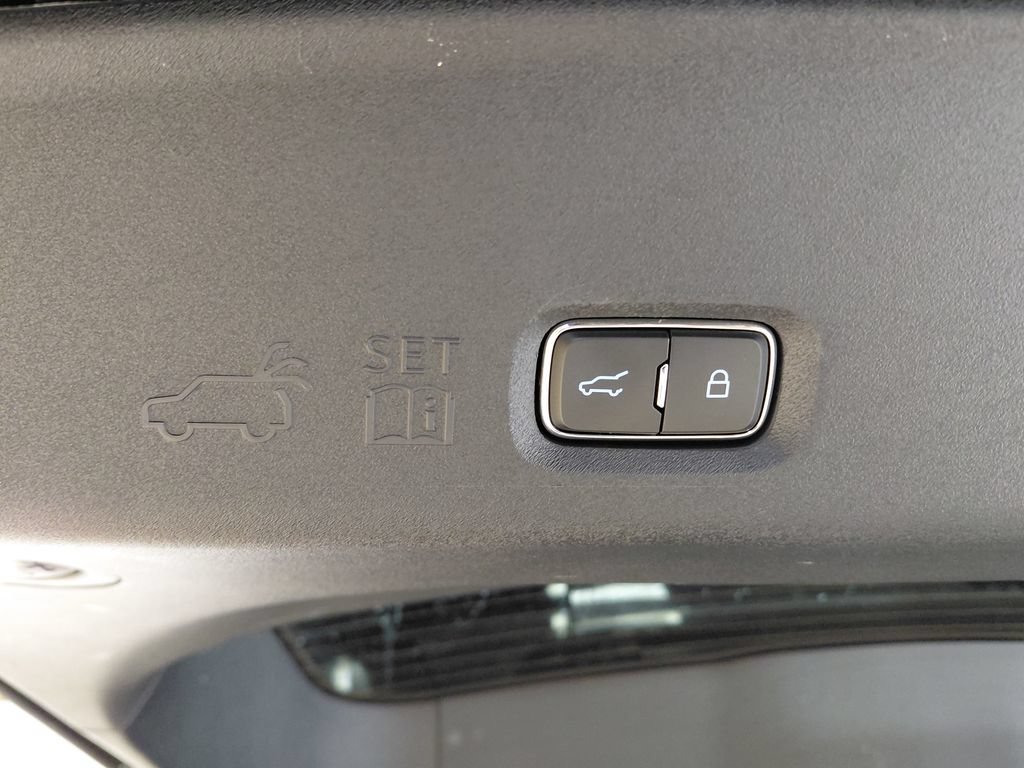 Certified 2025 Ford Expedition Active AWD/4WD image 48