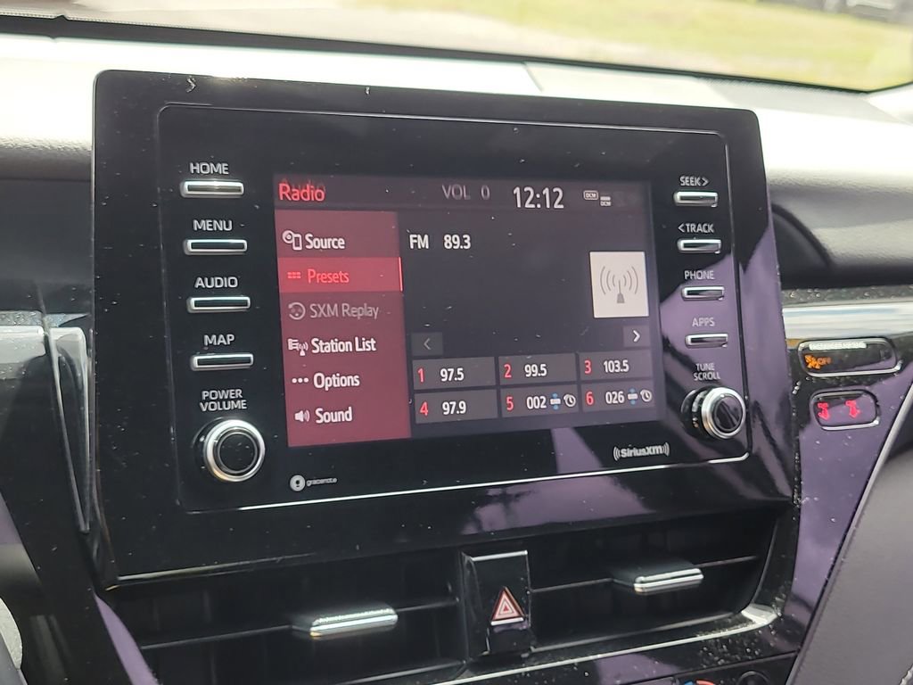 Used 2023 Toyota Camry SE image 18