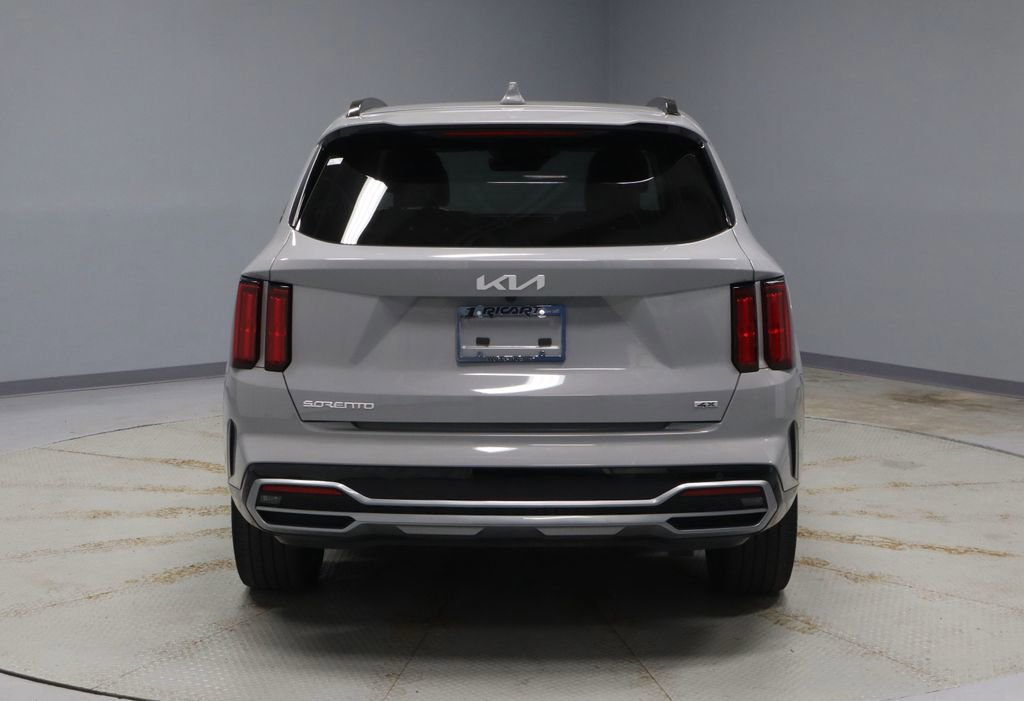 Used 2023 Kia Sorento SX image 4