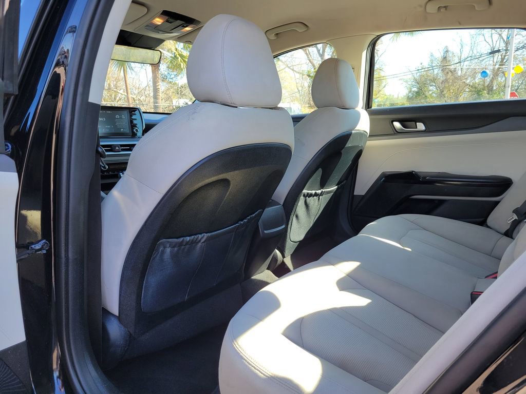 Used 2021 Kia K5 LXS image 12