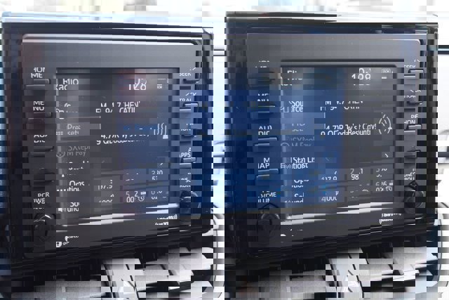 Used 2022 Toyota RAV4 XLE image 26