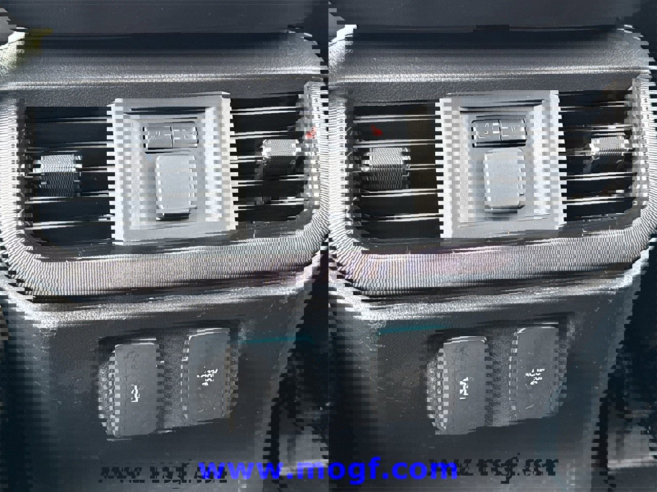 Certified 2022 Ford F150 Lightning Platinum image 36