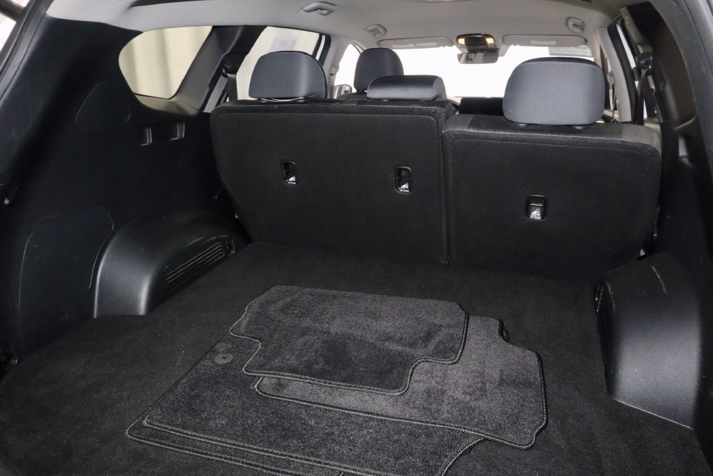 Used 2023 Hyundai Santa Fe SEL AWD/4WD image 14
