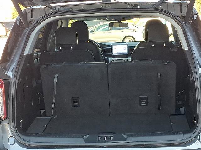 Certified 2022 Ford Explorer XLT w/ Equipment Group 202A image 28
