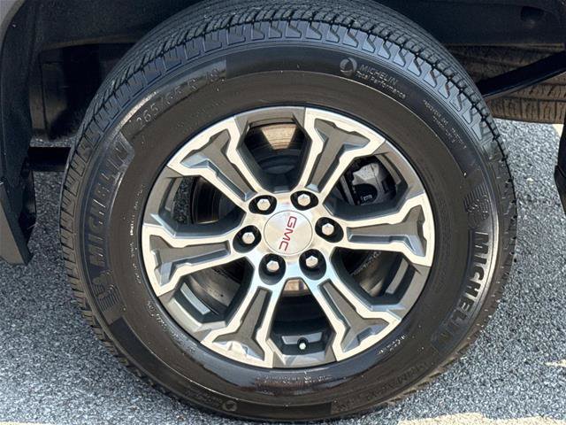 Used 2025 GMC Sierra 1500 SLT AWD/4WD image 9
