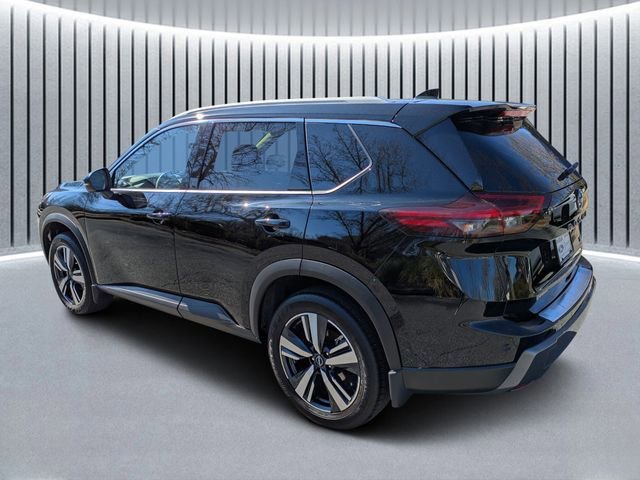 Used 2025 Nissan Rogue SL w/ SL Premium Package image 2