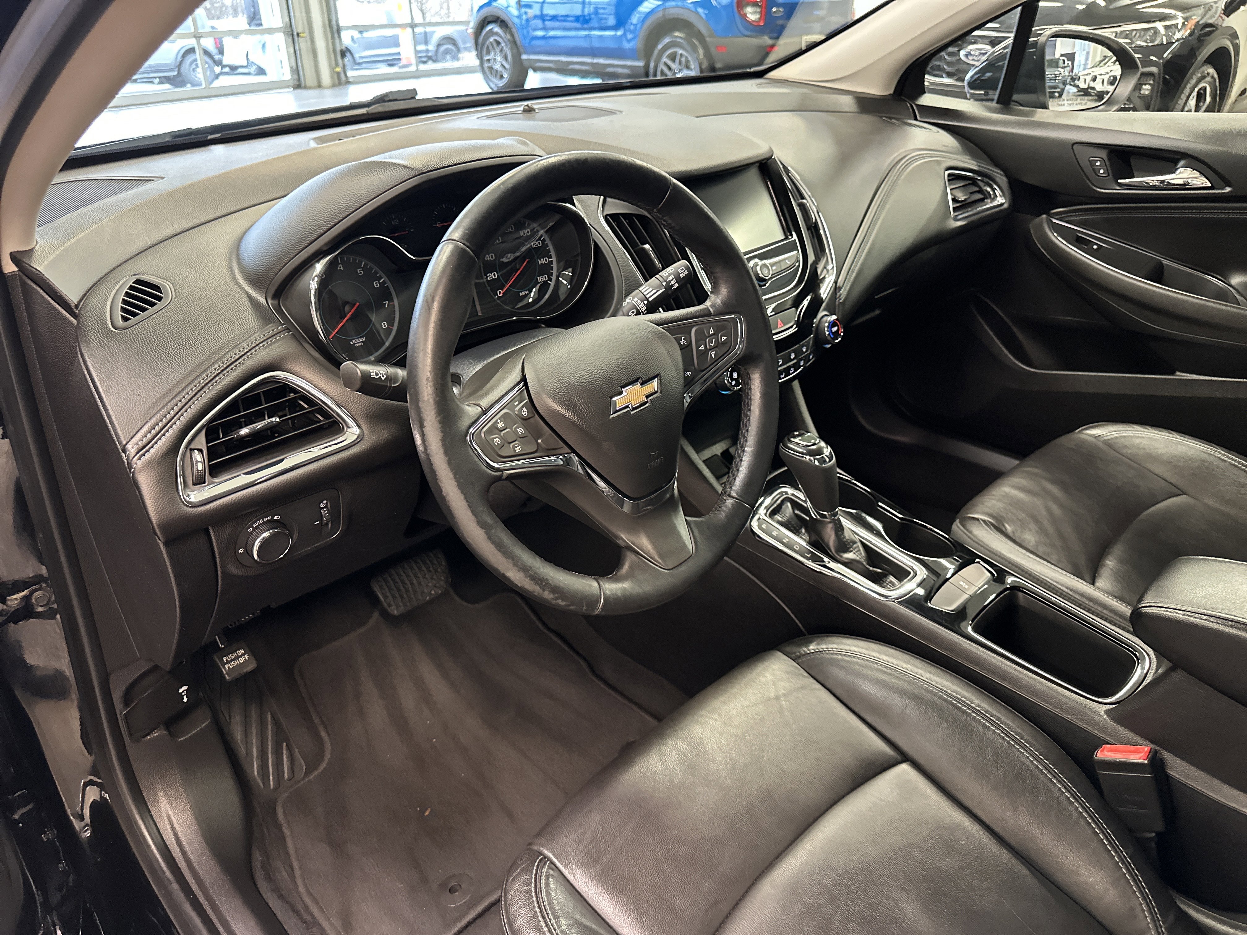 Used 2018 Chevrolet Cruze Premier image 23