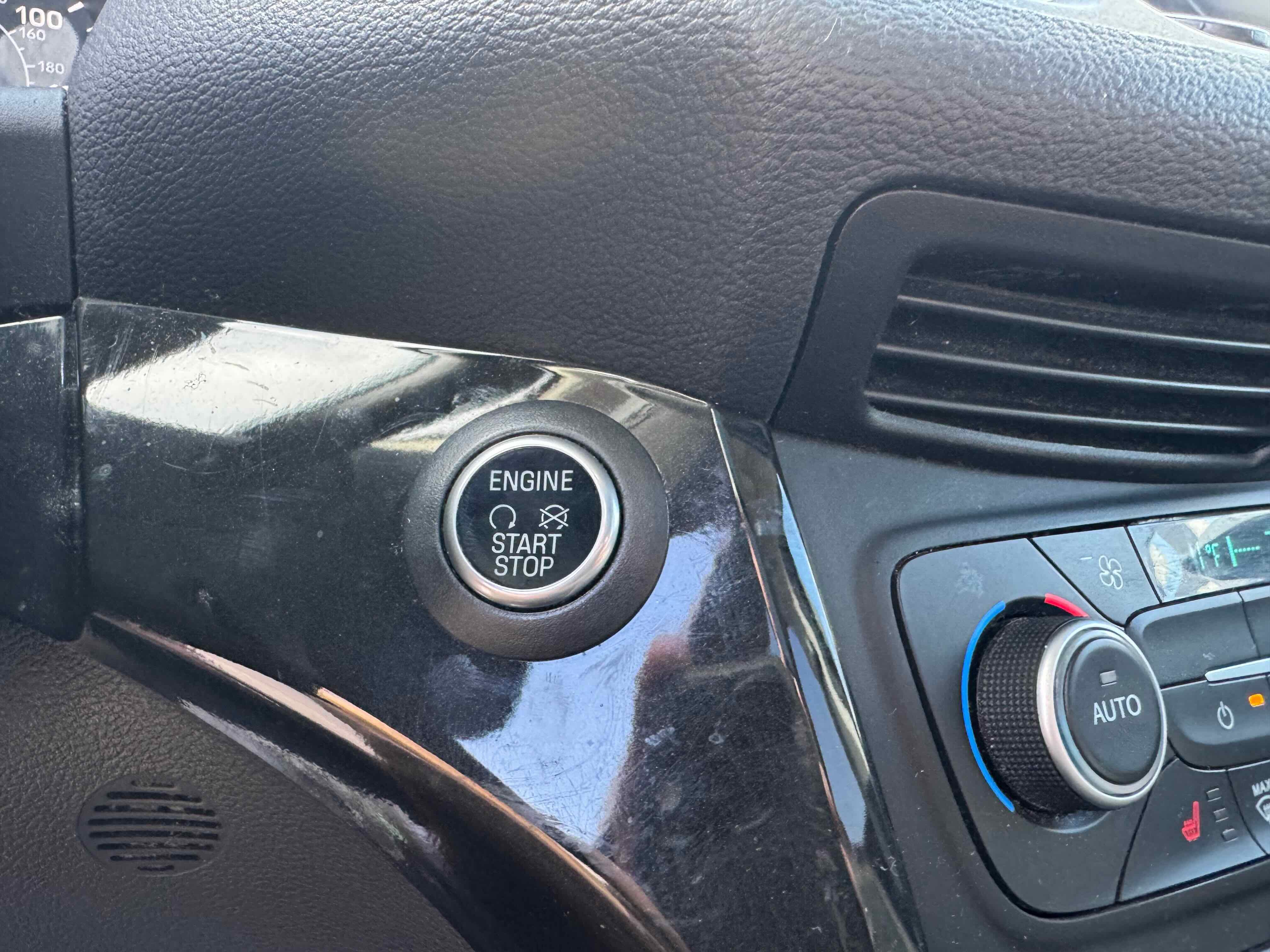 Certified 2019 Ford Escape Titanium image 23