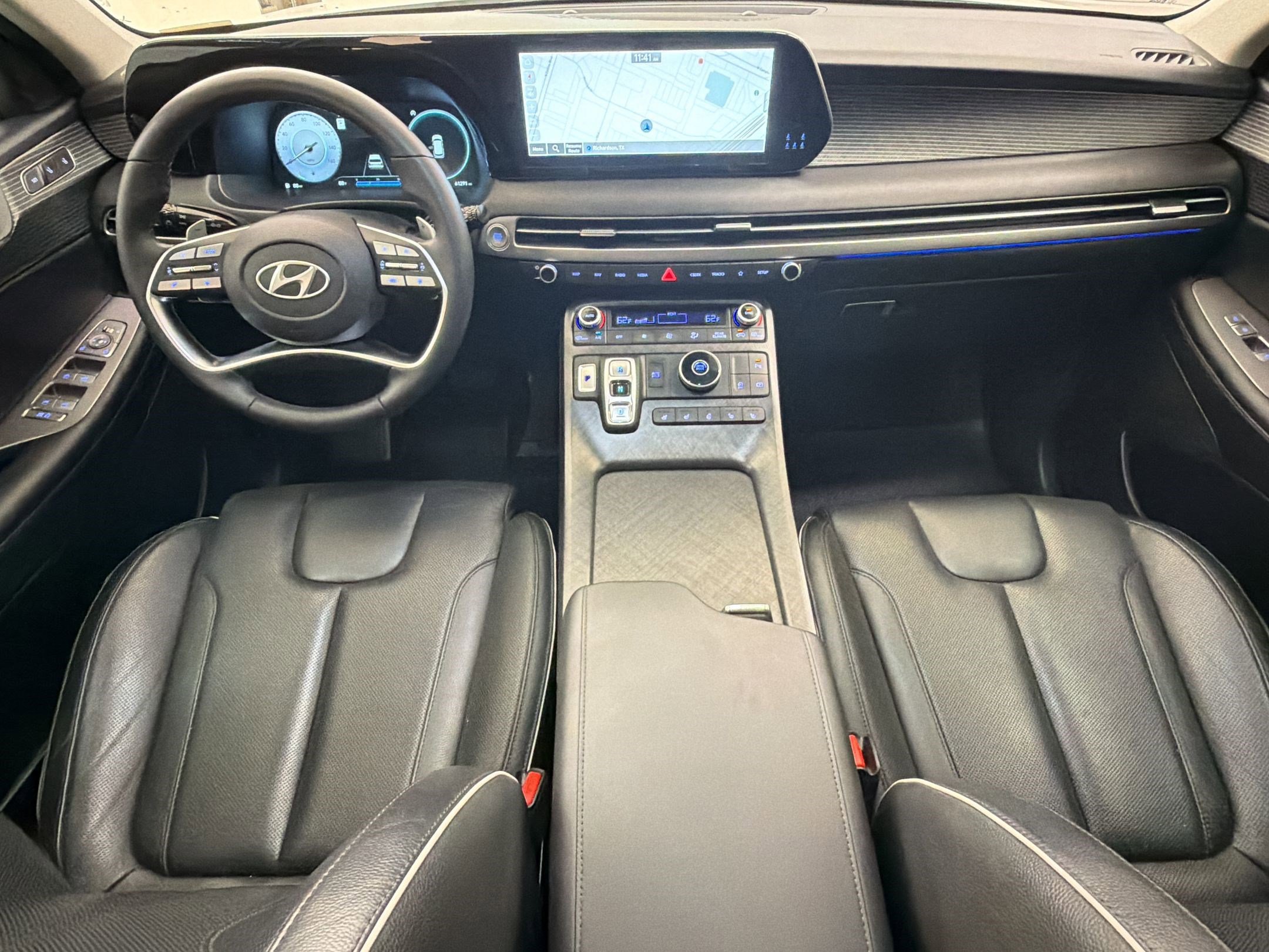 Used 2024 Hyundai Palisade Limited FWD image 17