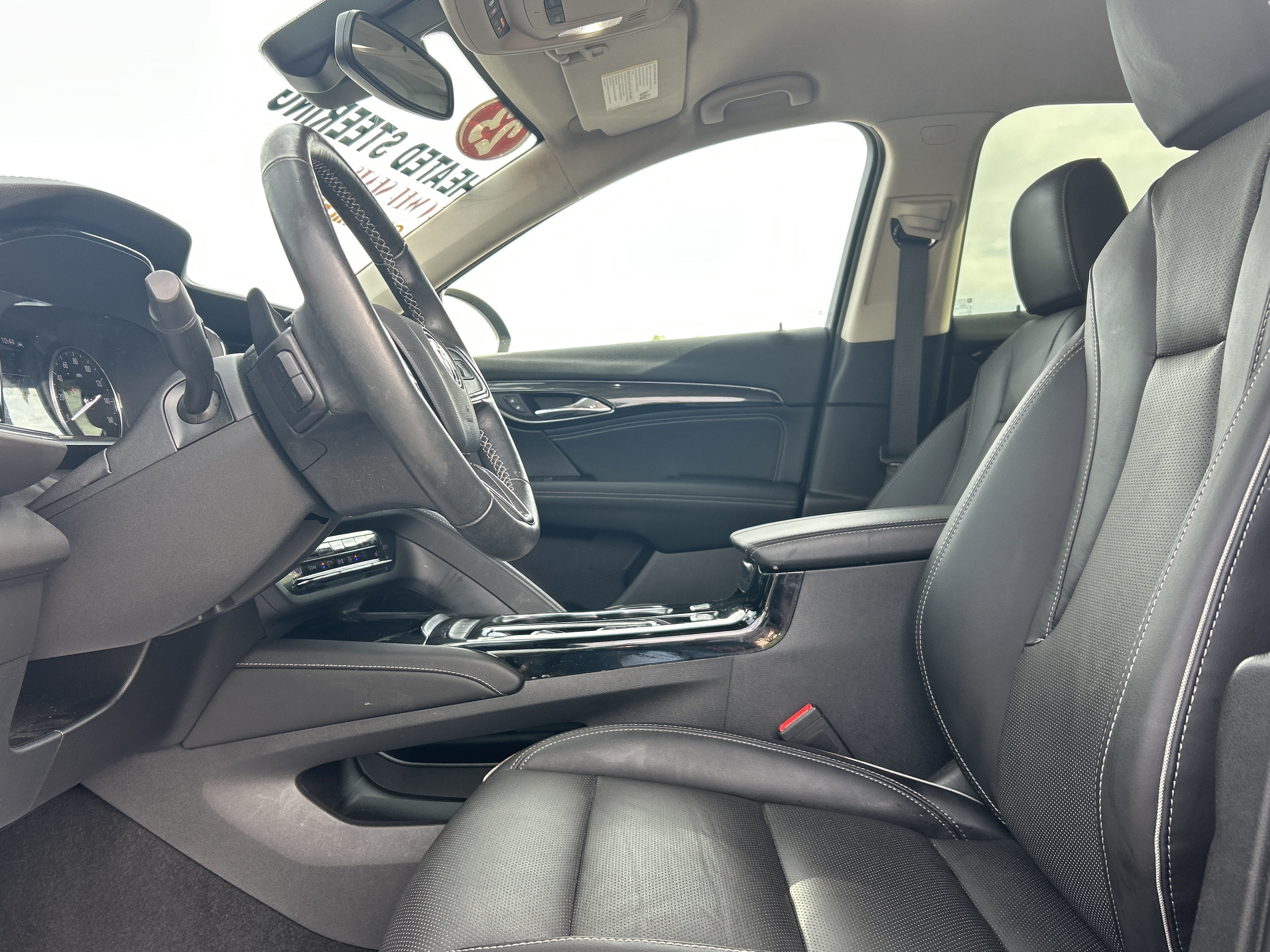 Used 2023 Buick Envision Essence FWD image 11