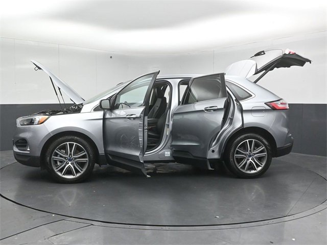 Certified 2022 Ford Edge Titanium w/ Class II Trailer Tow Package image 56