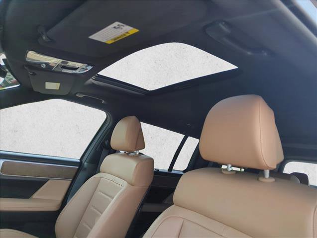 Used 2025 Hyundai Santa Fe Limited image 24