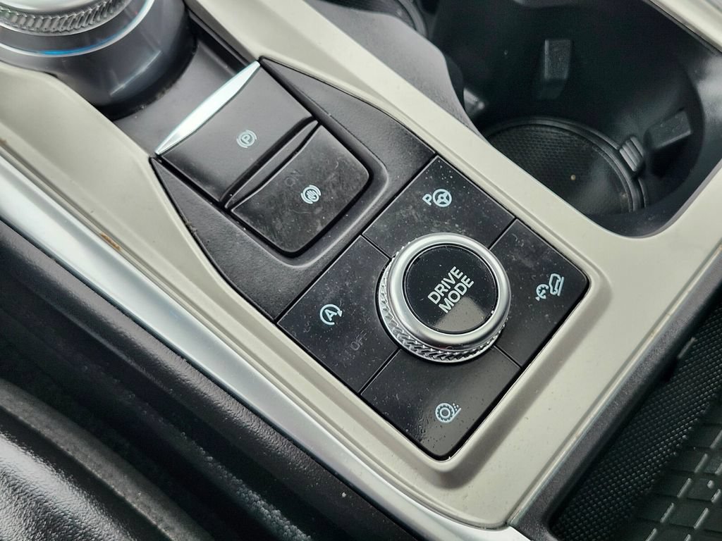 Certified 2022 Ford Explorer Platinum w/ Equipment Group 601A AWD/4WD image 26