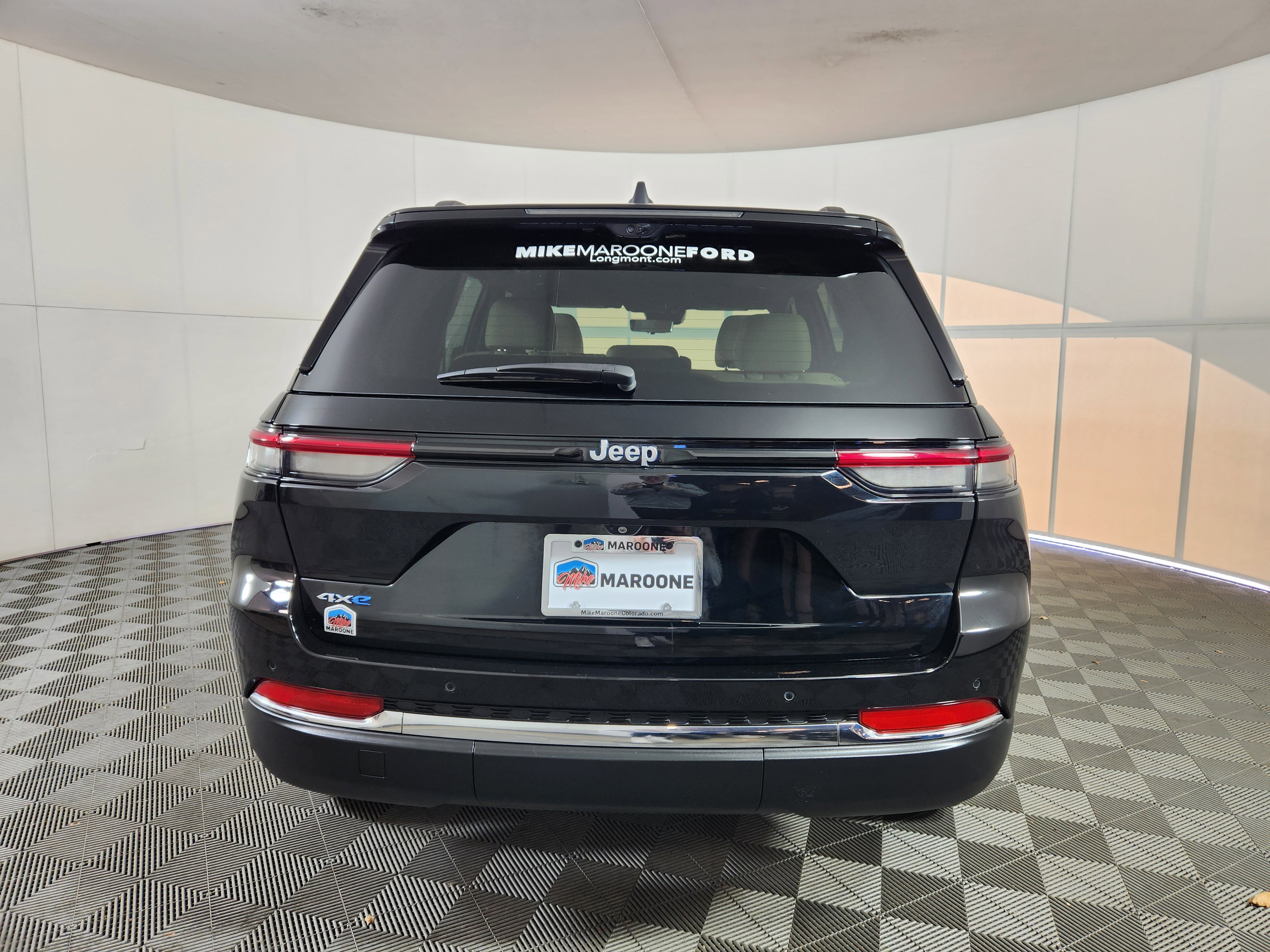 Used 2024 Jeep Grand Cherokee Limited 4xe w/ Luxury Tech Group II image 6