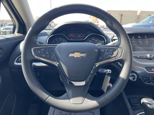 Used 2018 Chevrolet Cruze LT image 12