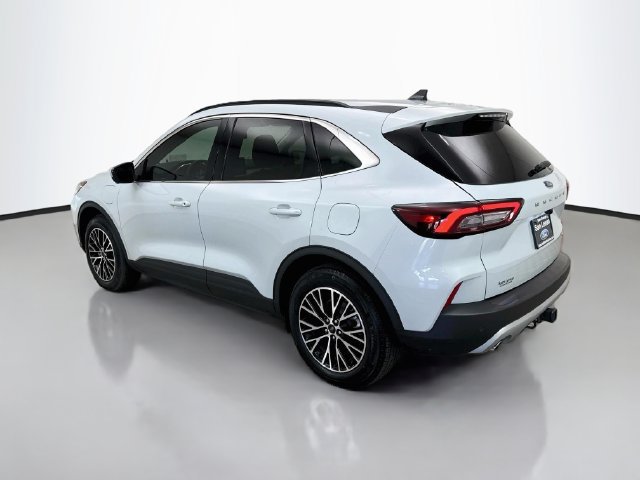 Certified 2025 Ford Escape SE w/ PHEV Premium Package FWD image 5