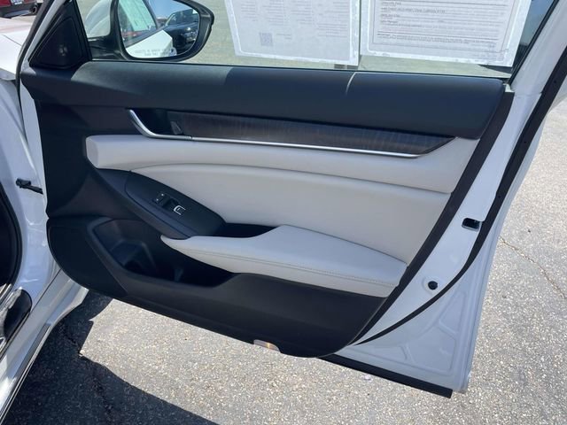 Used 2022 Honda Accord Touring image 36