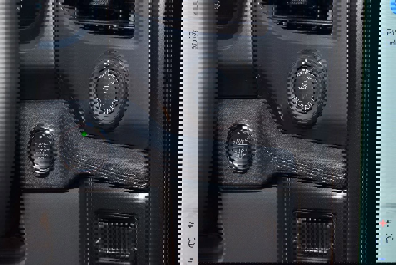 Certified 2025 Ford F150 Lightning Flash image 31