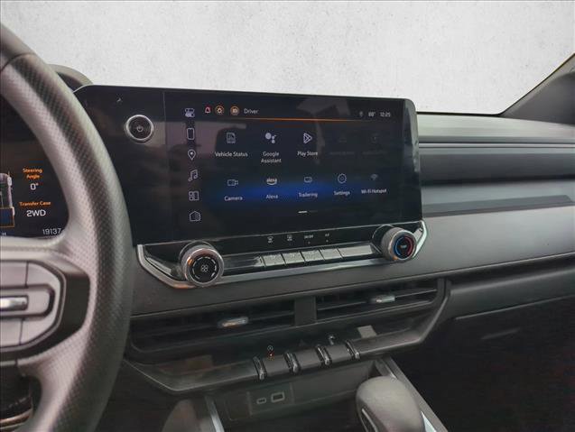 Used 2024 Chevrolet Colorado Trail Boss w/ Technology Package image 13