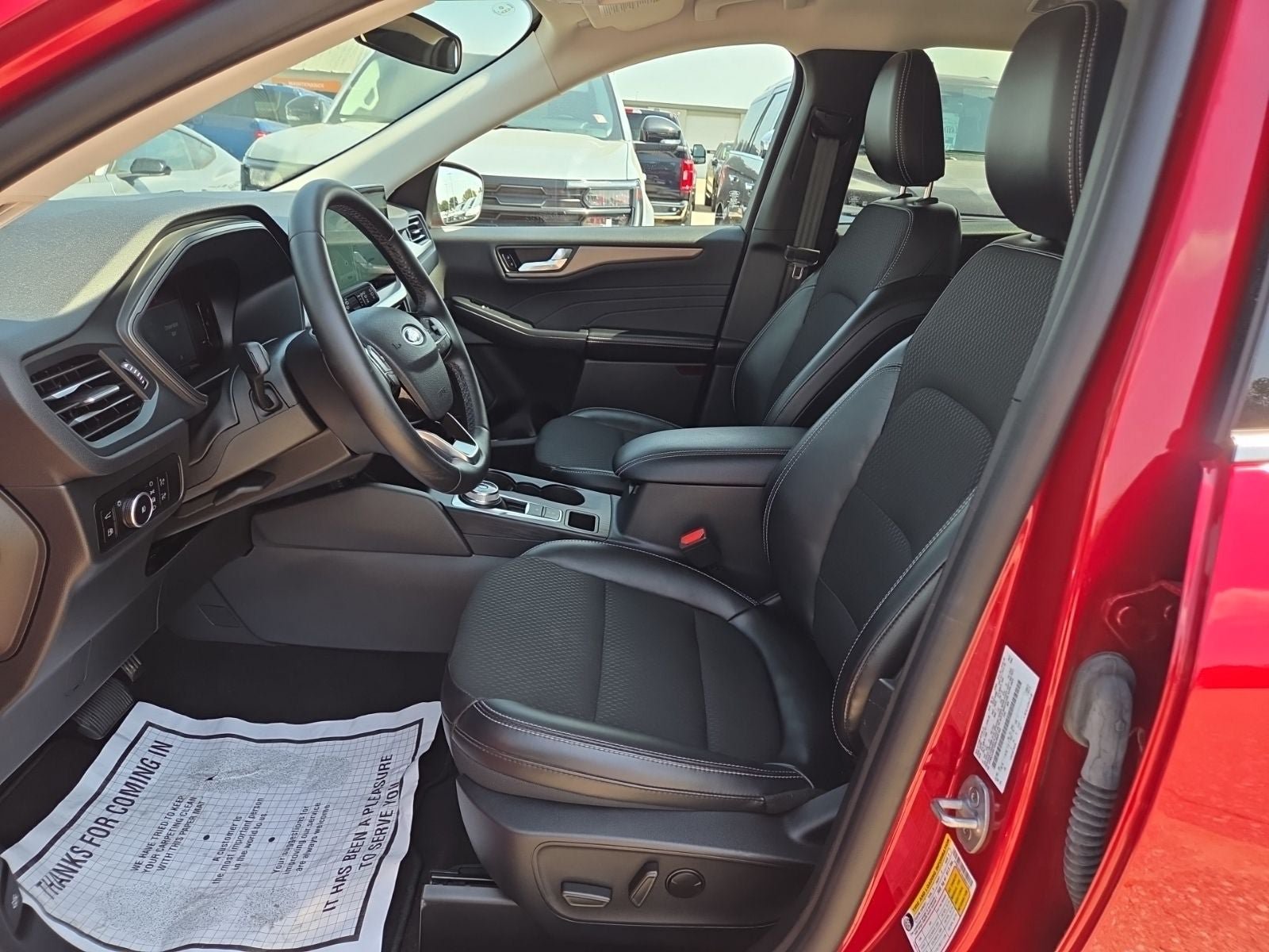 Certified 2025 Ford Escape SE w/ Class II Trailer Tow Package FWD image 28