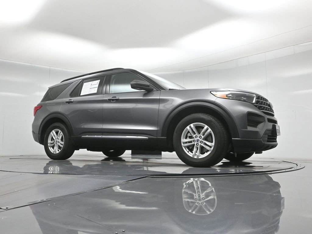 Certified 2023 Ford Explorer XLT RWD image 49