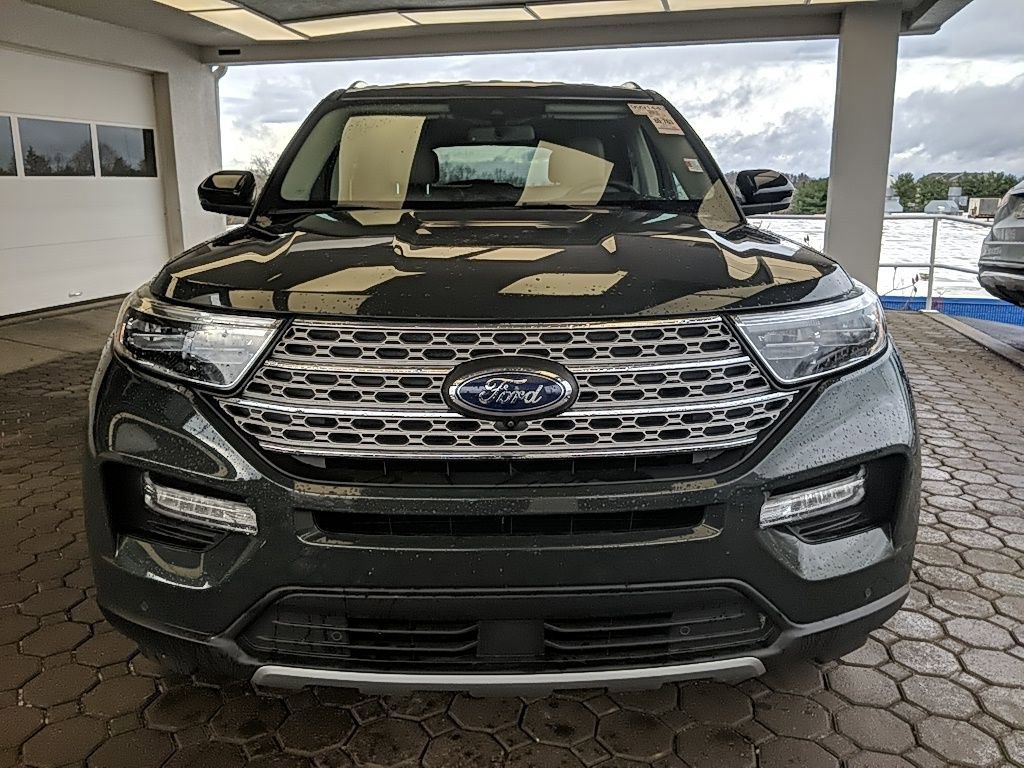 Certified 2023 Ford Explorer Limited w/ Equipment Group 301A image 2