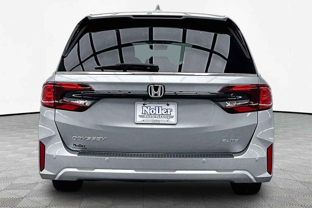 Used 2025 Honda Odyssey Elite image 3