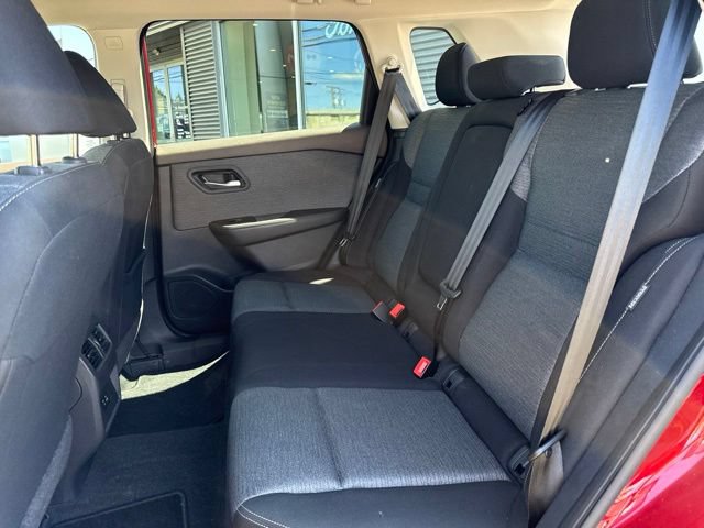 Used 2023 Nissan Rogue SV AWD/4WD image 33