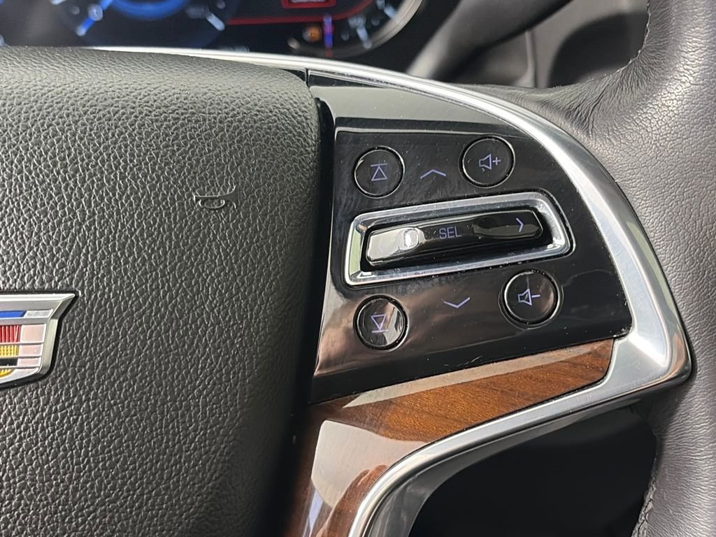 Used 2019 Cadillac Escalade Luxury AWD/4WD image 18