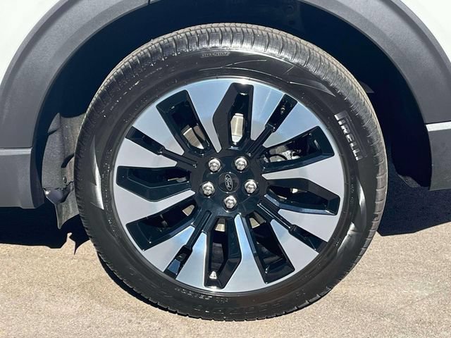 Certified 2026 Ford Explorer Platinum w/ LUX Leather Package AWD/4WD image 11