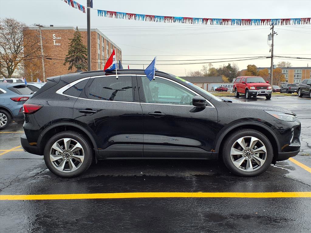 Certified 2023 Ford Escape Platinum image 4