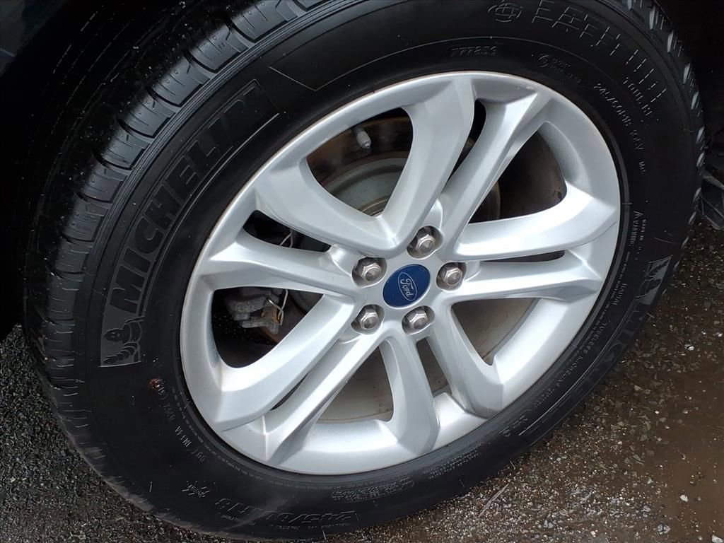 Certified 2020 Ford Edge SEL w/ Cold Weather Package image 7