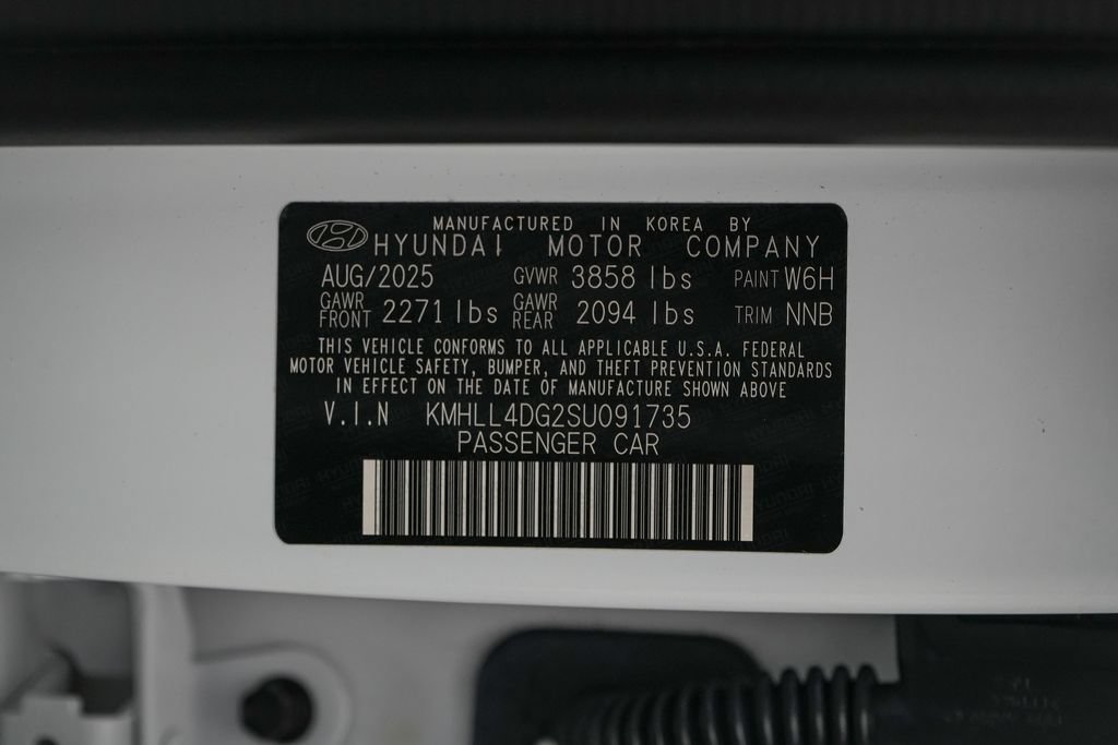 Used 2025 Hyundai Elantra SE FWD image 24
