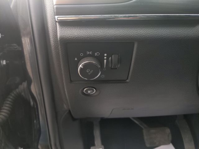 Used 2020 Jeep Grand Cherokee Limited w/ Luxury Group II image 27