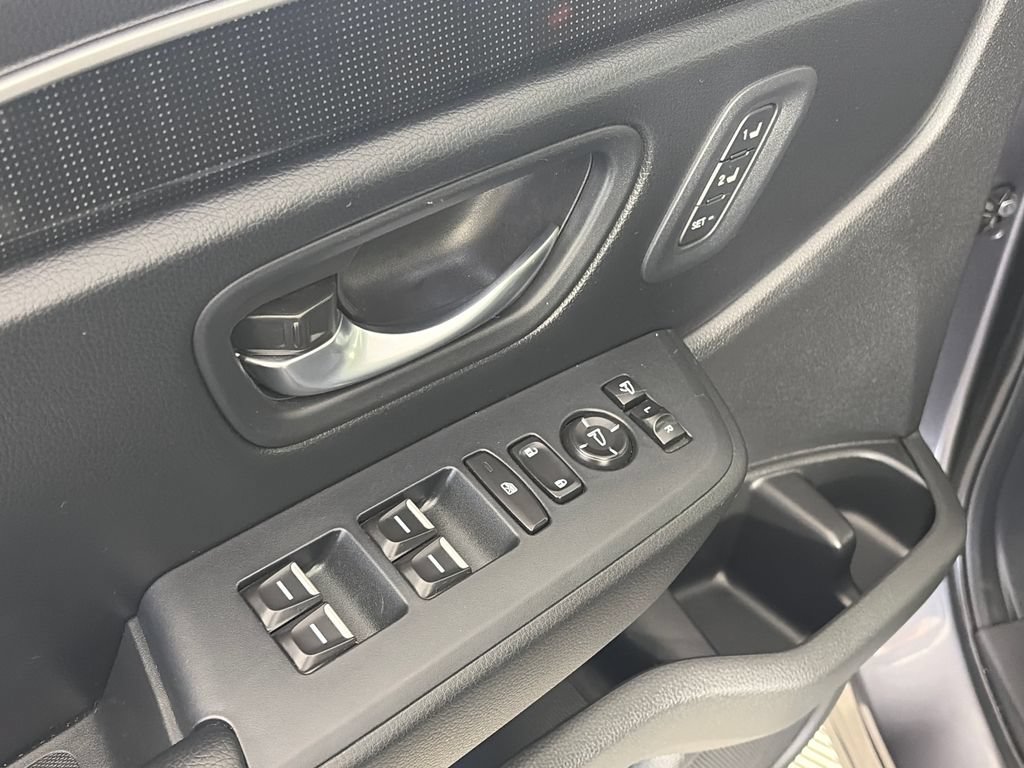 Used 2023 Honda Pilot Elite image 25