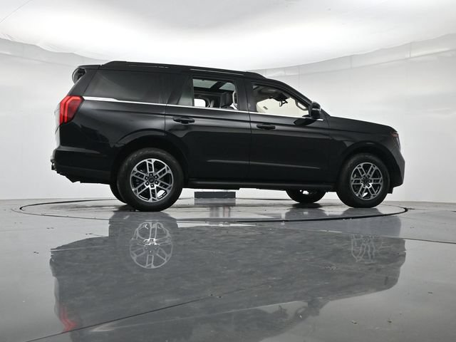 Certified 2025 Ford Expedition Active AWD/4WD image 37