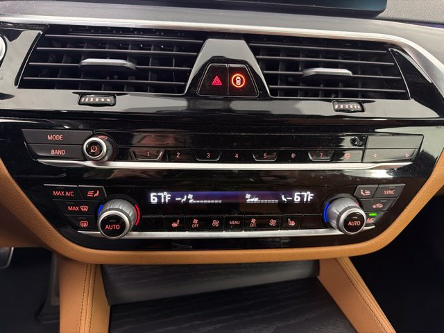 Used 2021 BMW 540i w/ M Sport Package RWD image 26