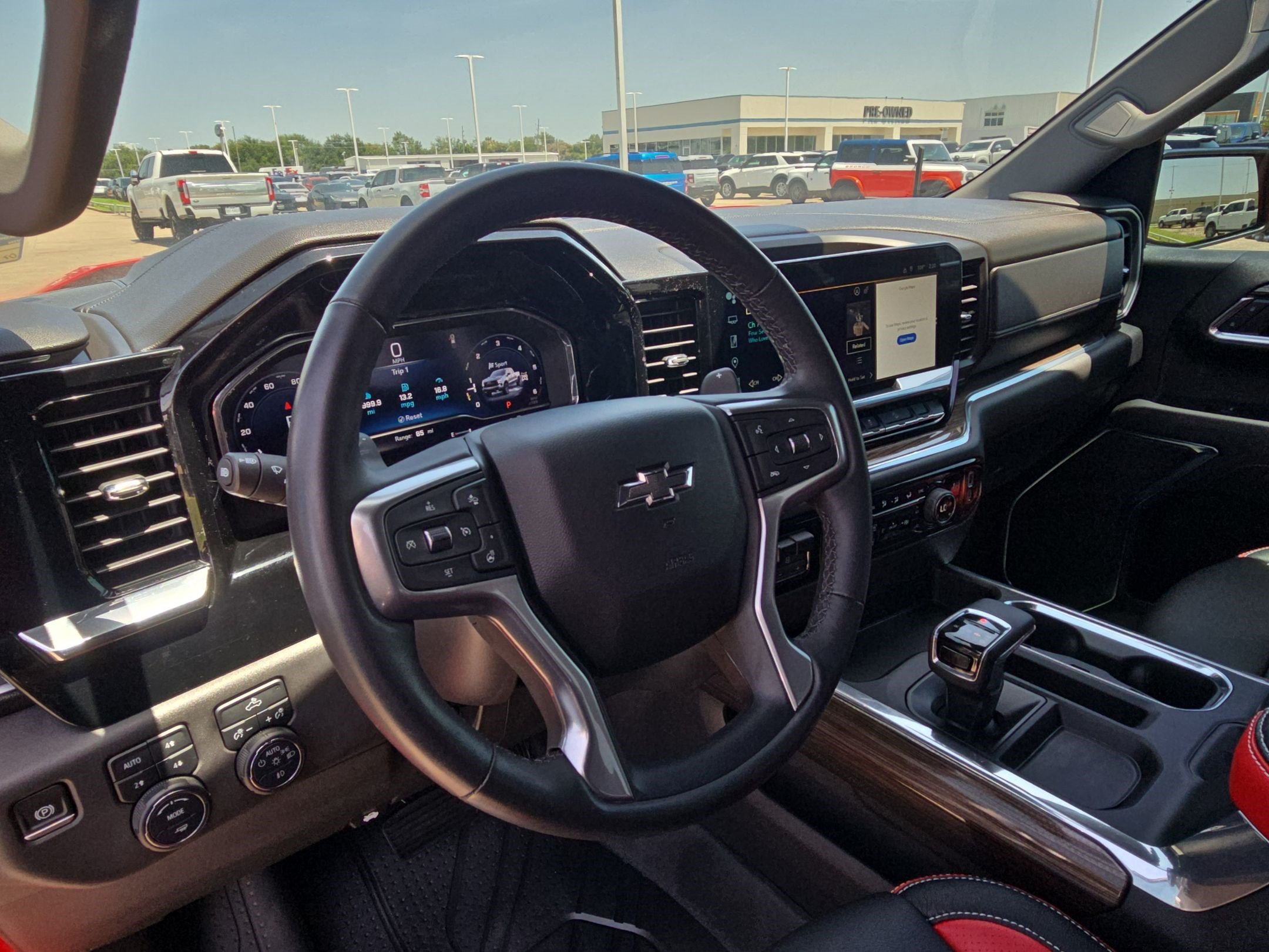 Used 2024 Chevrolet Silverado 1500 LT Trail Boss AWD/4WD image 15