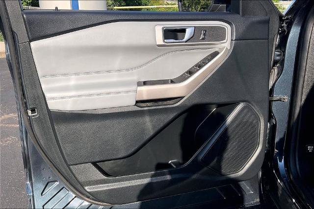 Certified 2022 Ford Explorer XLT w/ Equipment Group 202A RWD image 22