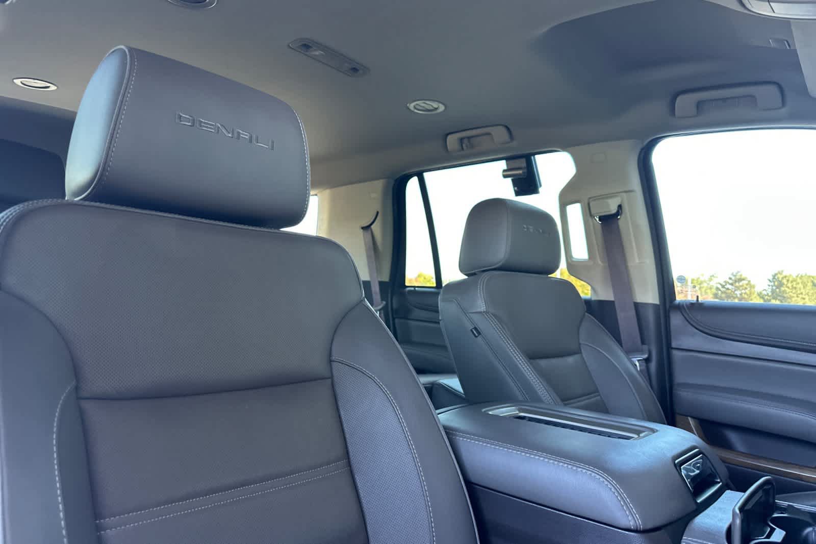 Used 2020 GMC Yukon Denali AWD/4WD image 18