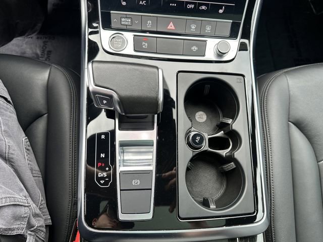Used 2022 Audi Q7 3.0T Premium Plus w/ Premium Plus Package AWD/4WD image 24