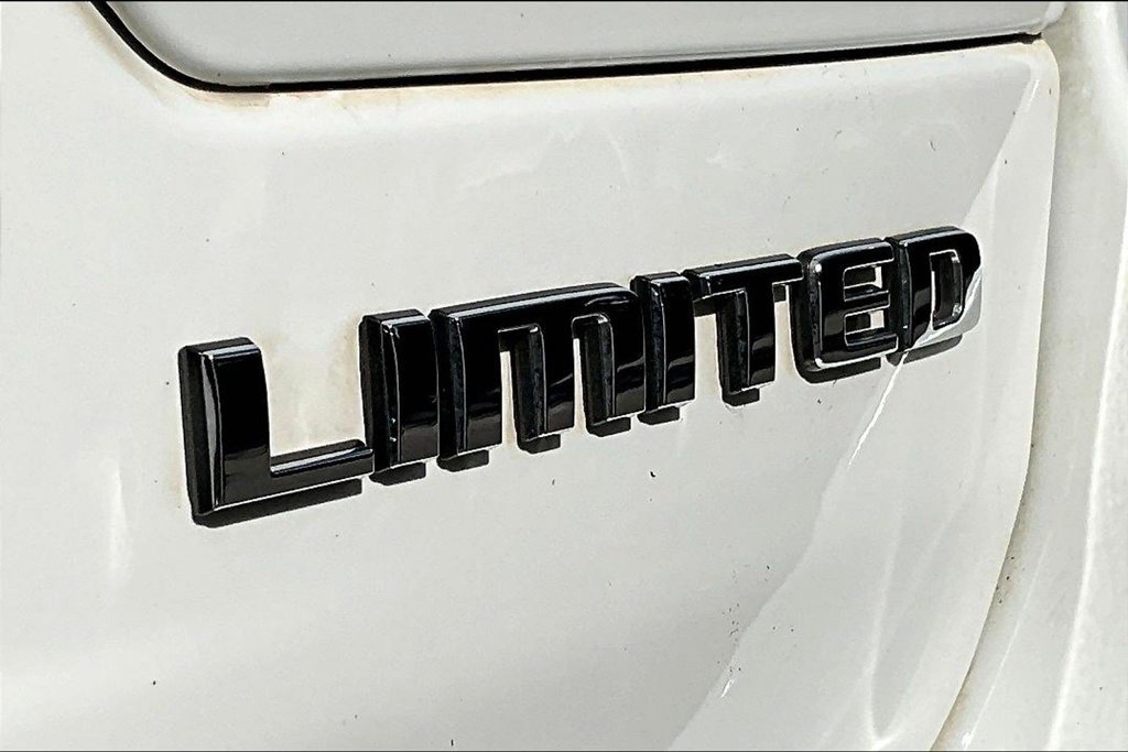 Used 2023 Jeep Grand Cherokee Limited RWD image 25