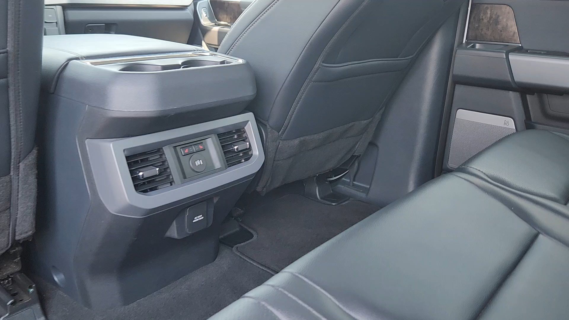 Certified 2025 Ford F250 Lariat AWD/4WD image 18